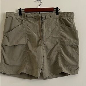 Eddie Bauer Men's Khaki Cargo Shorts